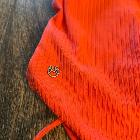 Red reversible maaji one peice - Picture 5 of 12